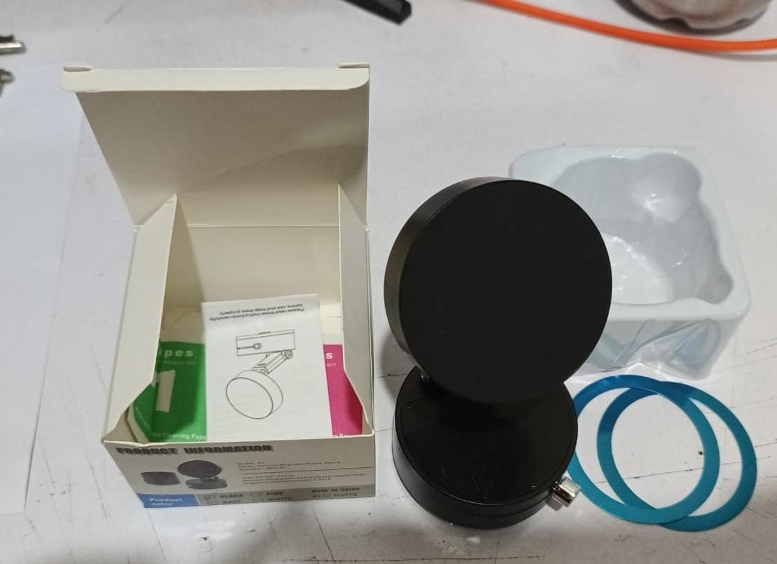 vacuum magnetic suction phone holder
